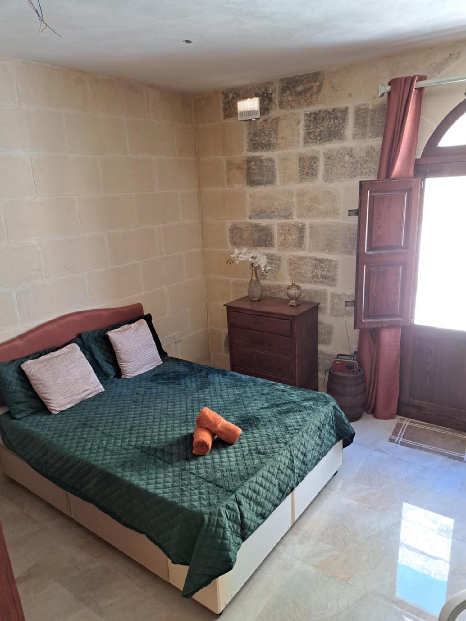 Ta' Marta Lodge Victoria Room photo