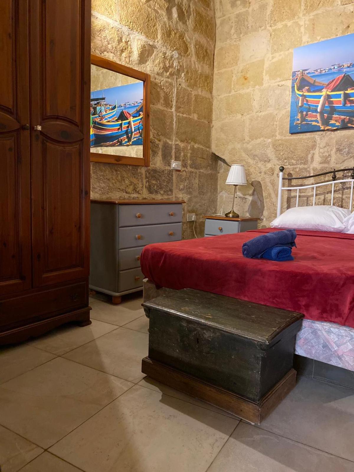 Ta' Marta Lodge Victoria Room photo